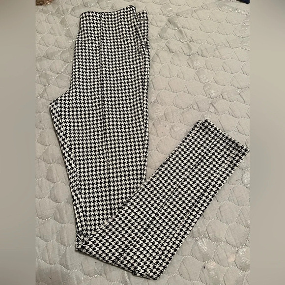 TAHARI~HOUNDSTOOTH~LEGGINGS~SMALL - Picture 2 of 6